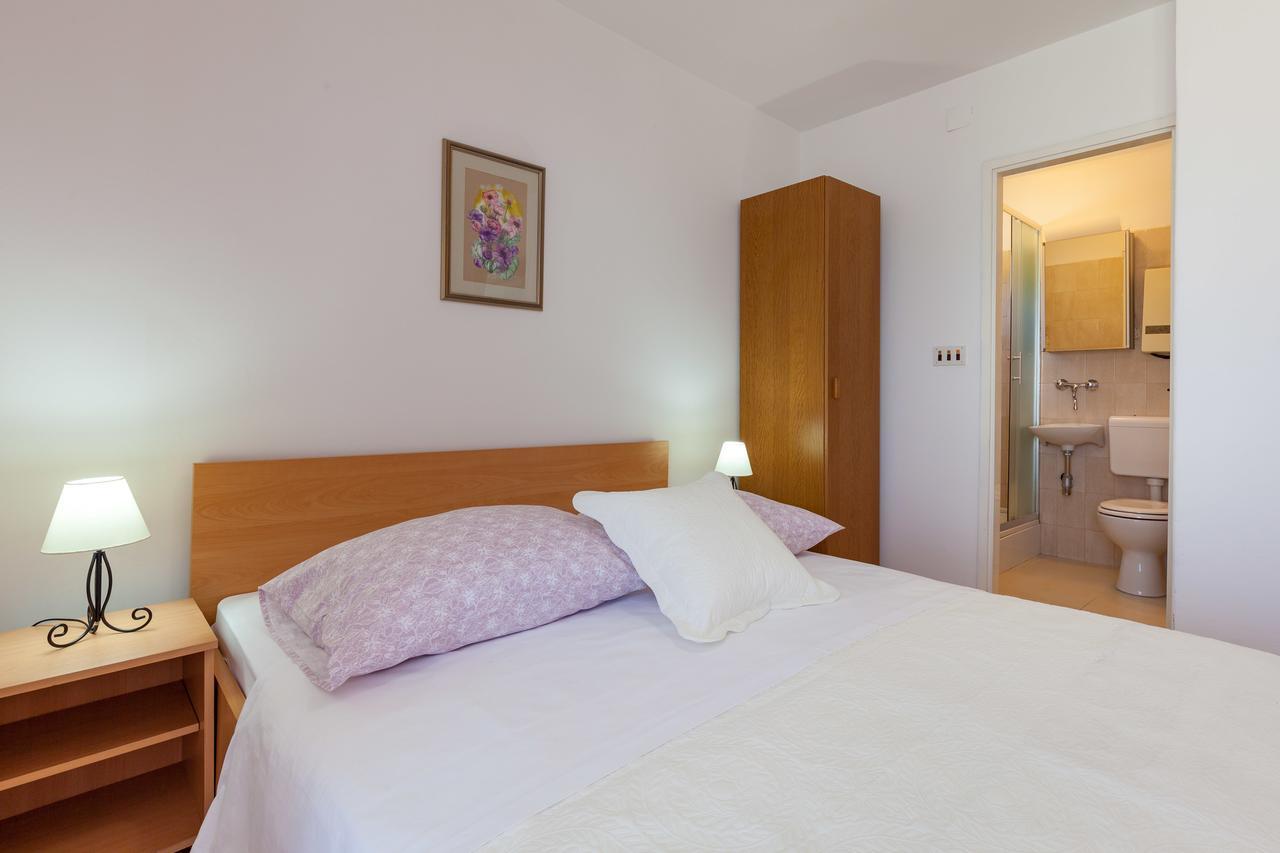 Rooms Marinac ポドストラナ エクステリア 写真